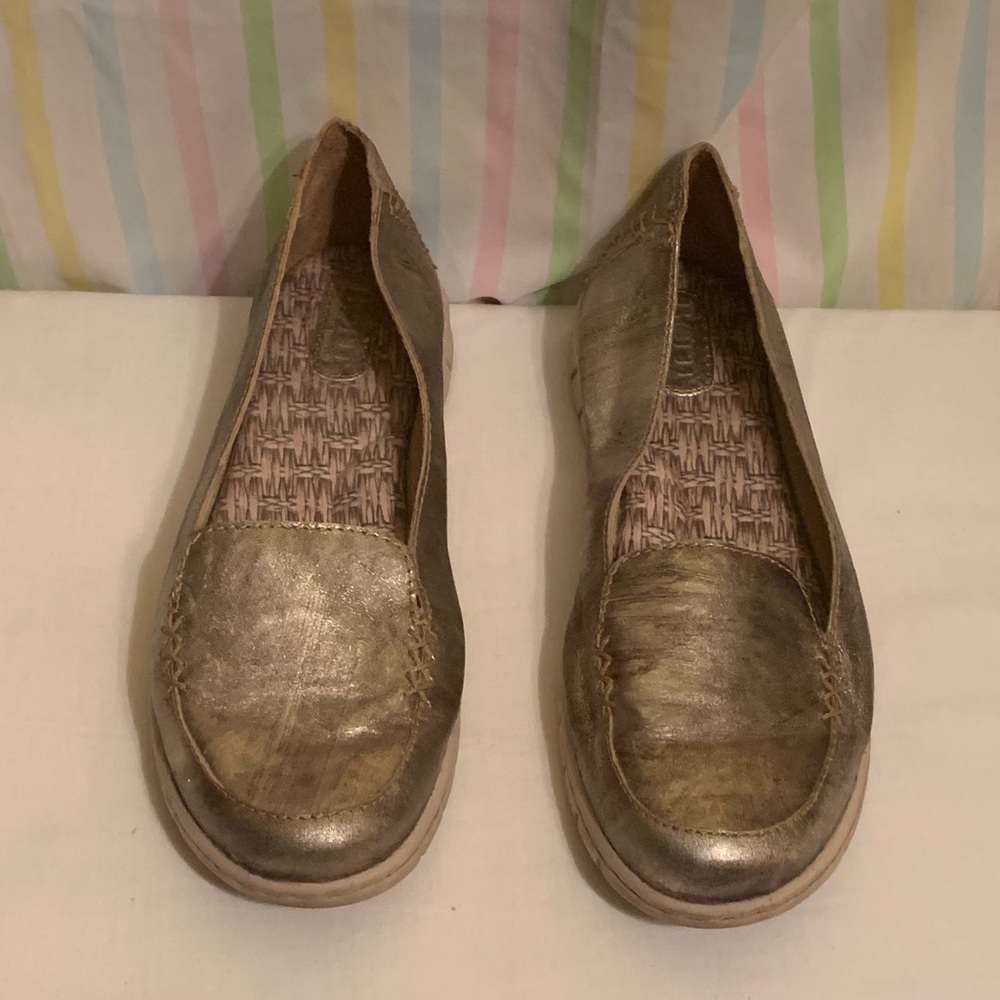 Born sneakers